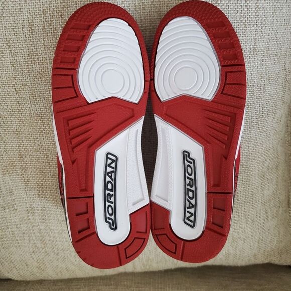 💥Nike💥 Kids Air Jordan Legacy 312 Low Sneaker - [White/Black/Gym Red] 4.5 - Picture 12 of 15